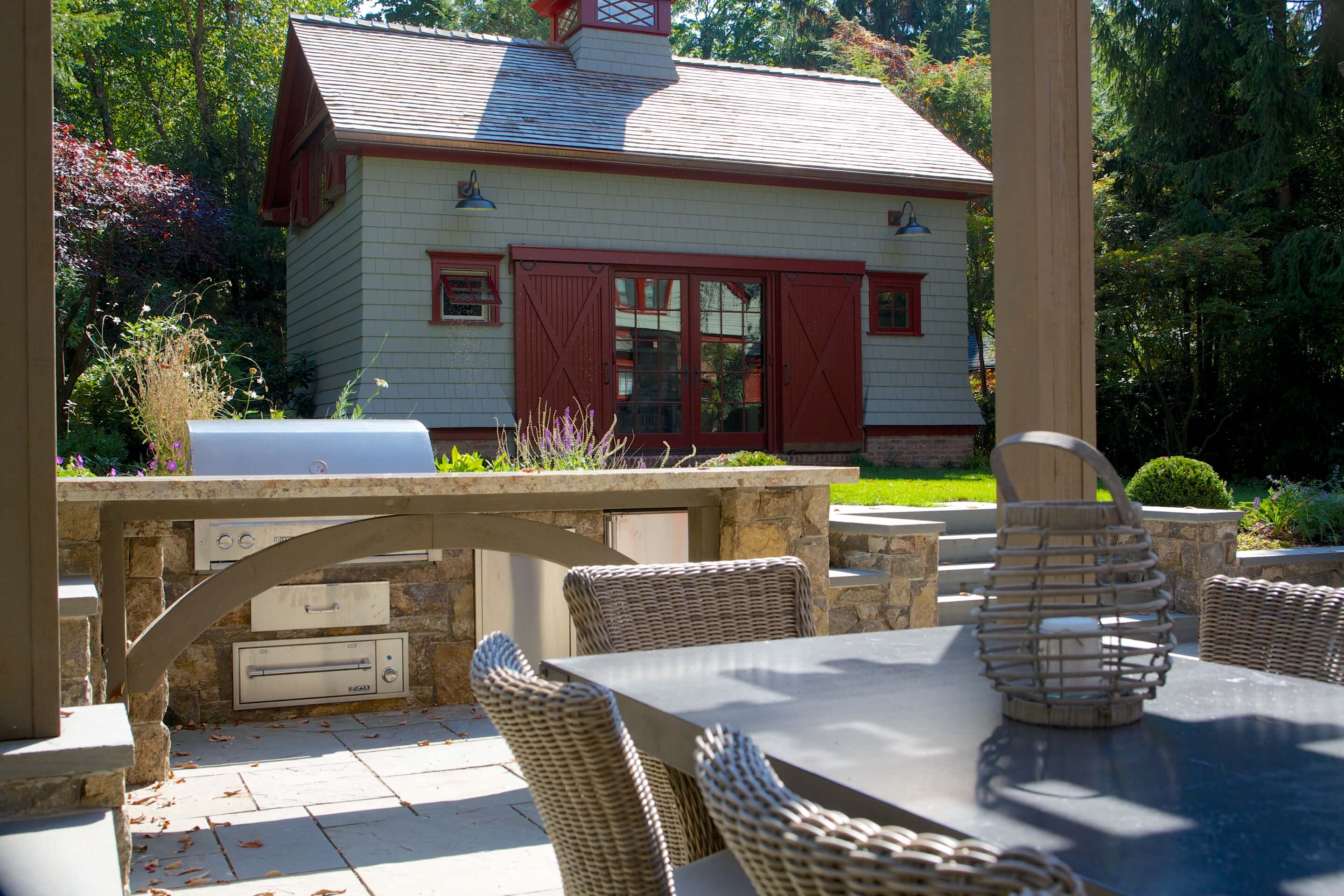 outdoor kitchen stonework